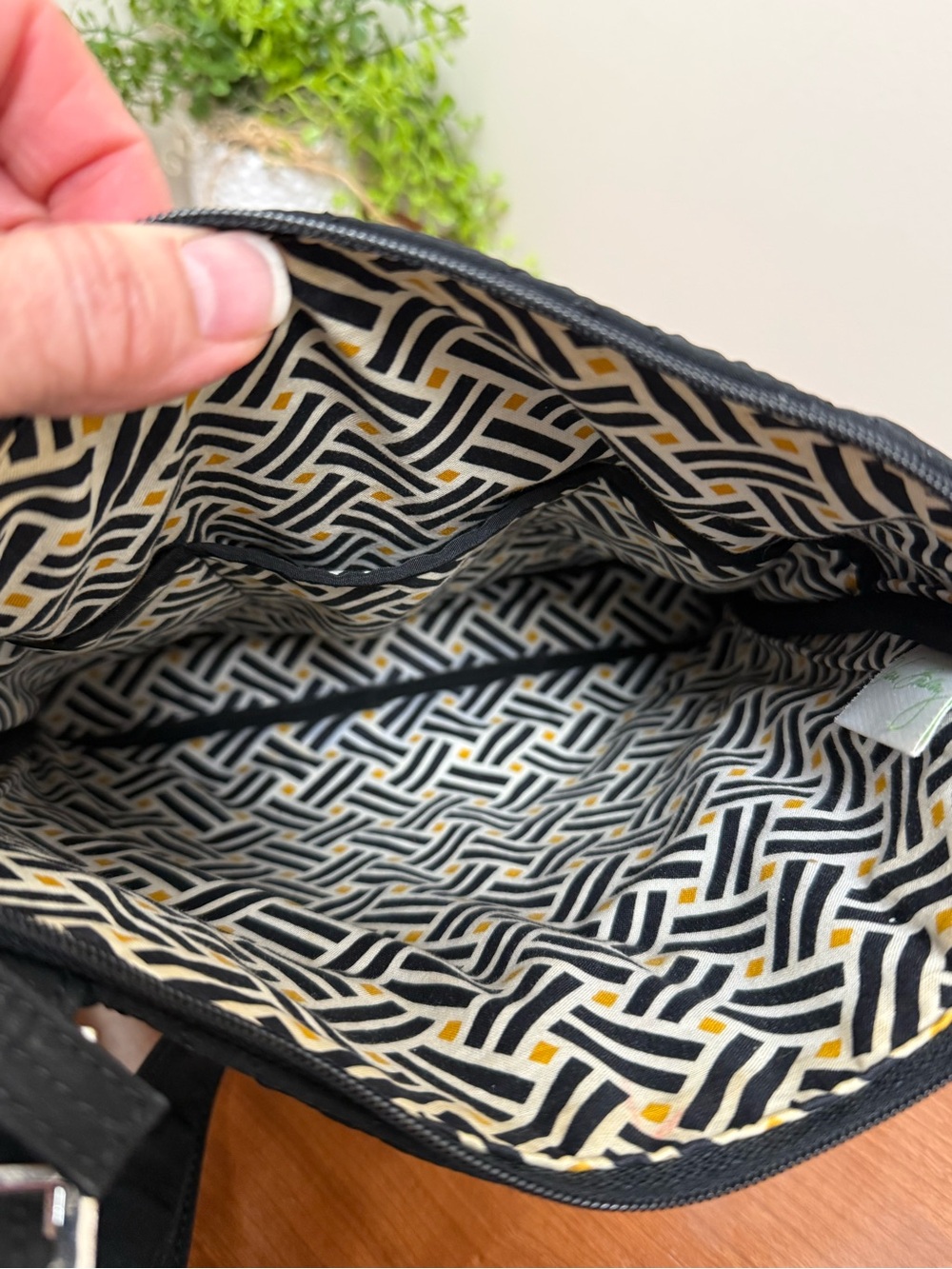 Vera Bradley Black Quilted Crossbody Shoulder Bag - Picture 7 of 7